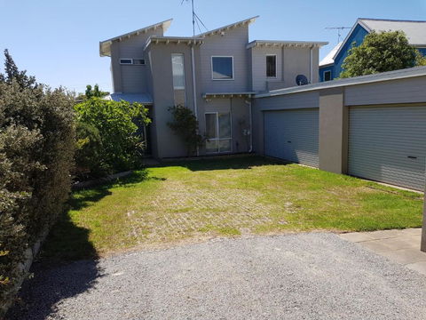 Beachcomber - Accommodation Sunshine Coast 5