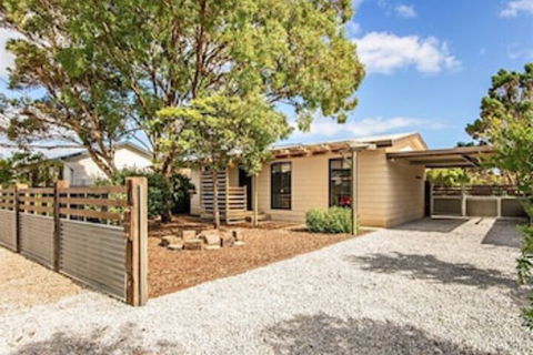Sea Devine - Accommodation Sunshine Coast 0