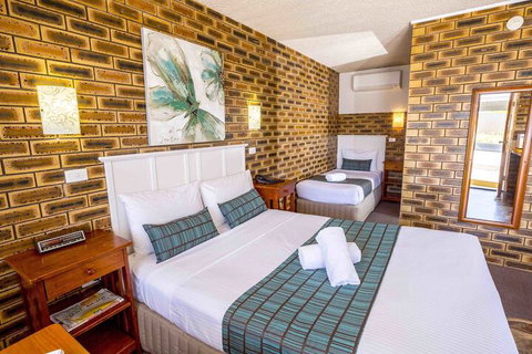 Apple & Grape Motel - Accommodation Sunshine Coast 2