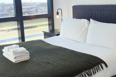 Melbourne Docklands Luxury Seaview Apartment - Accommodation Sunshine Coast 6