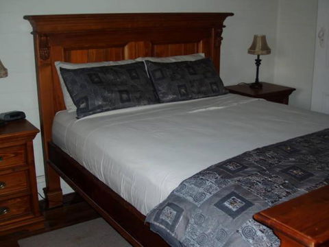 Tall Timbers Motel - Accommodation Sunshine Coast 3