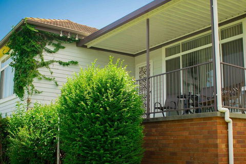 High View Cottage - Accommodation Sunshine Coast 5