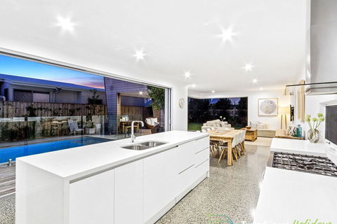 Luxe House Tweed Coast Holidays Ã‚ - Accommodation Sunshine Coast 3
