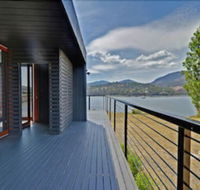 Amazing Unique Five-Star Waterfront Retreat - Accommodation Sunshine Coast