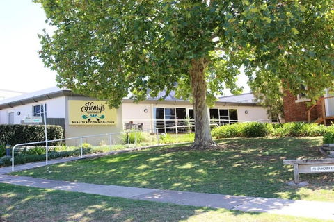 Henry's Quirindi - Accommodation Sunshine Coast 5
