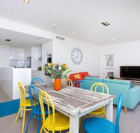 Colour and Swank at the Mill in the Heart of the CBD - Accommodation Sunshine Coast