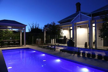 Hollidge House Apartments - Accommodation Sunshine Coast 0