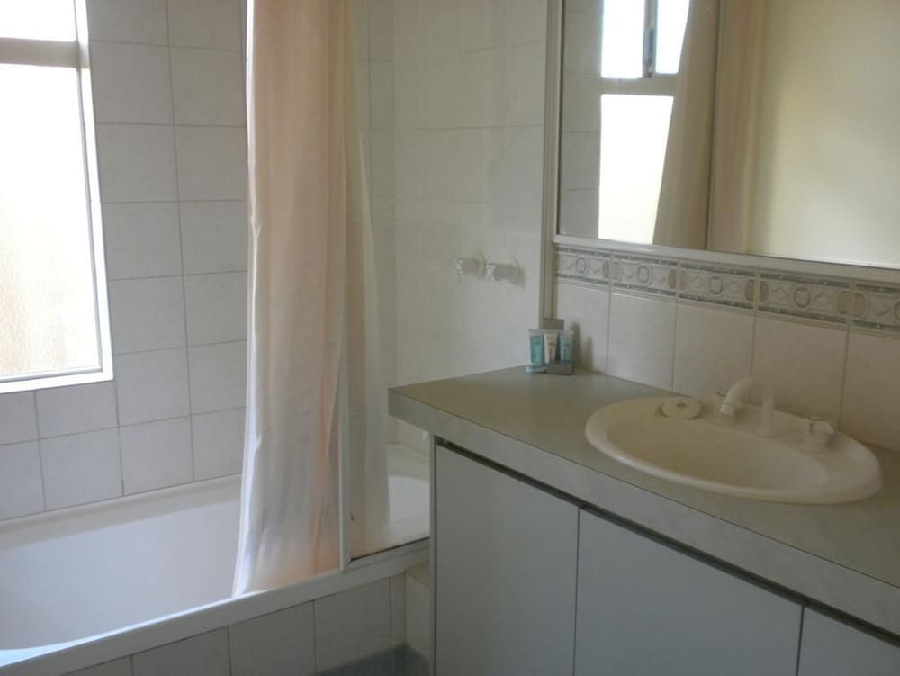 Canning Vale East ACT Accommodation Sunshine Coast