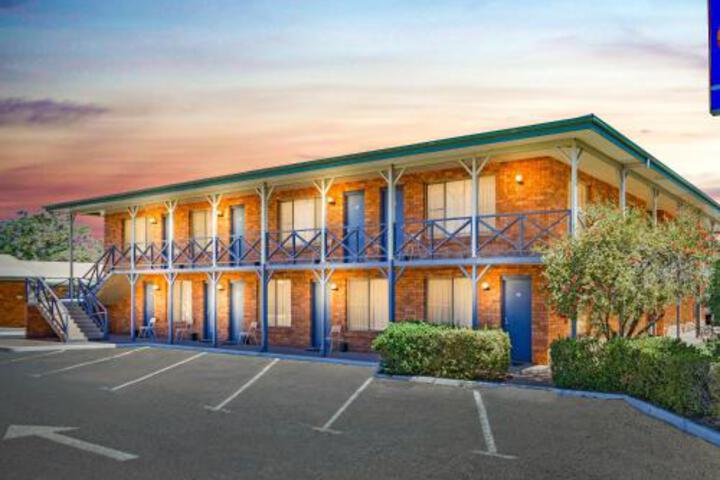 Williamstown WA Accommodation Sunshine Coast