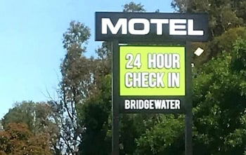 Bridgewater Motel - Accommodation Sunshine Coast 1