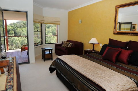 Wombadah Luxury Accommodation - Accommodation Sunshine Coast 3