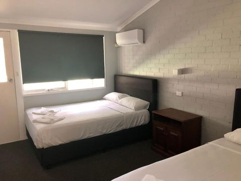Bateau Bay Hotel - Accommodation Sunshine Coast 1