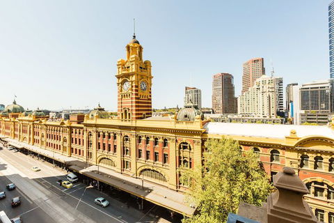 BELLE, 2BDR Melbourne Apartment - Accommodation Sunshine Coast 2