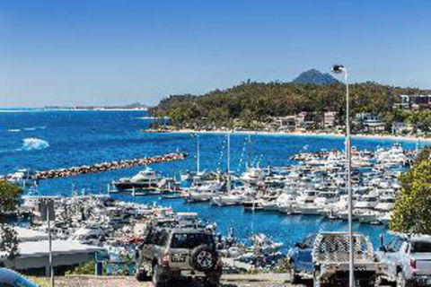 2 BEDROOM APARTMENT LAMAN LODGE UNIT 2 - Accommodation Sunshine Coast 2