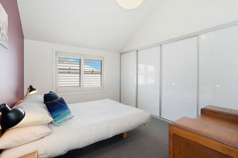 Newcastle Executive Homes - Veda House - Accommodation Sunshine Coast 6
