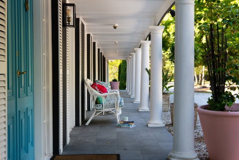 The Pond House Trentham - Accommodation Sunshine Coast 0