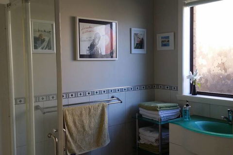 High On Penguin - Accommodation Sunshine Coast 5