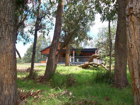 Silversprings Cottages - Accommodation Sunshine Coast 0