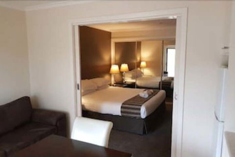 Lakeview Villa's - Accommodation Sunshine Coast 6