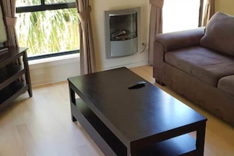 Lakeview Villa's - Accommodation Sunshine Coast 7