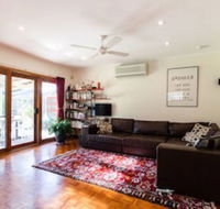 KELLY 3BDR Northcote House - Accommodation Sunshine Coast
