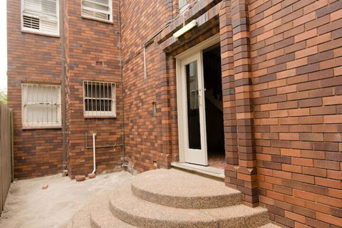 Ocean Front Building On Bondi Beach - Accommodation Sunshine Coast 1
