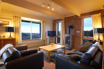Alpine Haven 1 - Accommodation Sunshine Coast 1