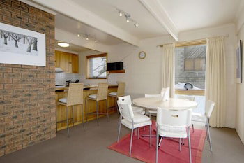Alpine Haven 1 - Accommodation Sunshine Coast 4