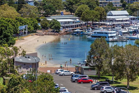 Kiah, Unit 5/53 Victoria Parade - Accommodation Sunshine Coast 2
