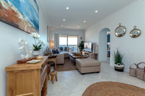 Kiah, Unit 5/53 Victoria Parade - Accommodation Sunshine Coast 0