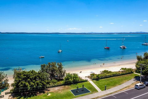 Kiah, Unit 5/53 Victoria Parade - Accommodation Sunshine Coast 1