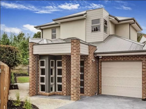 Signature Townhouse In Doncaster - Accommodation Sunshine Coast 1