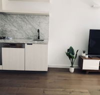 Level 8 Marvelous Apartment with pool access - Accommodation Sunshine Coast