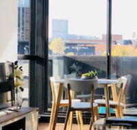 LVL 11 Cosy Apartment Near Lygon St - Accommodation Sunshine Coast