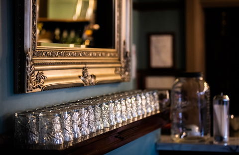 Royal Hotel West Wyalong - Accommodation Sunshine Coast 1