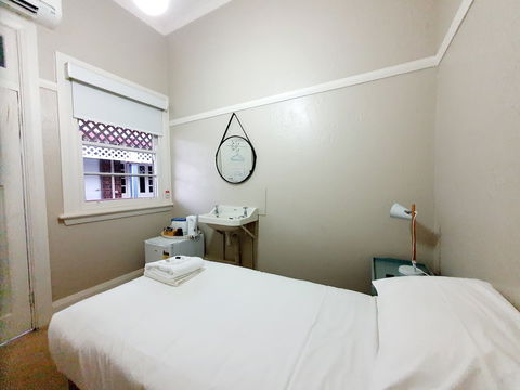 Royal Hotel West Wyalong - Accommodation Sunshine Coast 6