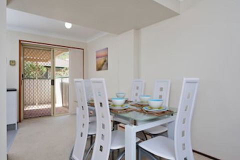 Beachcomber At Fingal Bay - Accommodation Sunshine Coast 0