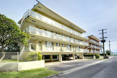 Shoal Court Unit 5 / 7 Lillian Street - Accommodation Sunshine Coast 2