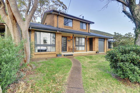 Ronald Avenue 101 Sea Behind The Trees - Accommodation Sunshine Coast 3