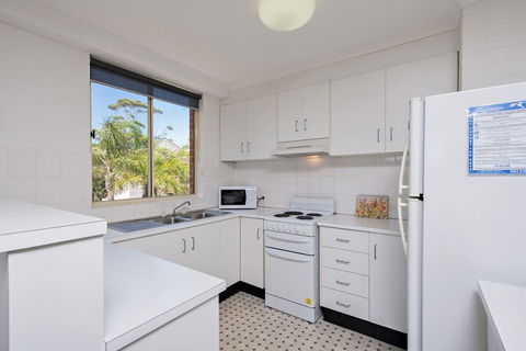 Seaspray, Unit 3/4 Intrepid Close - Accommodation Sunshine Coast 5