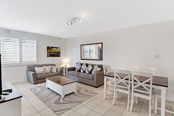 Shoal Bay Road Bay Village Unit 14 47 - Accommodation Sunshine Coast 4