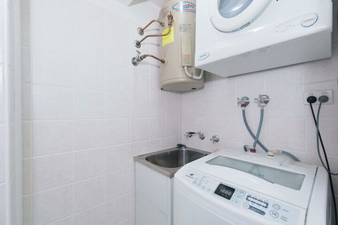 Shoal Bay Road Fleetwood Unit 3 63 - Accommodation Sunshine Coast 1