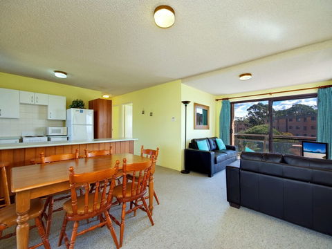 Promenade Unit 10 / 8 Intrepid Close - Accommodation Sunshine Coast 7