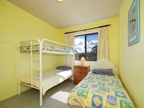 Promenade Unit 10 / 8 Intrepid Close - Accommodation Sunshine Coast 6