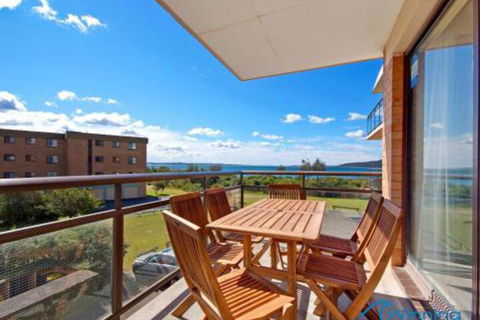 Promenade Unit 10 / 8 Intrepid Close - Accommodation Sunshine Coast 0