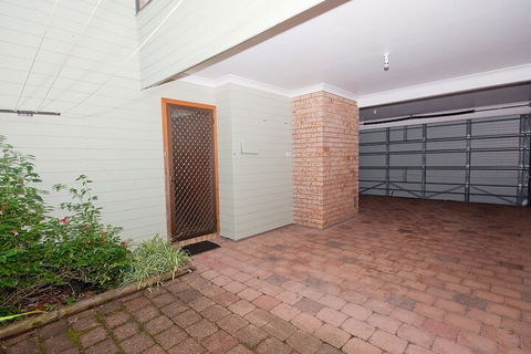 Bay Parklands, 6/2 Gowrie Avenue - Accommodation Sunshine Coast 2