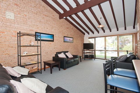 Bay Parklands, 6/2 Gowrie Avenue - Accommodation Sunshine Coast 6