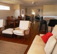 Clovelly Beach Townhouse - Accommodation Sunshine Coast