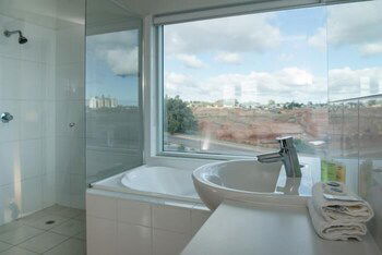 Wallaroo Marina Apartments - Accommodation Sunshine Coast 3