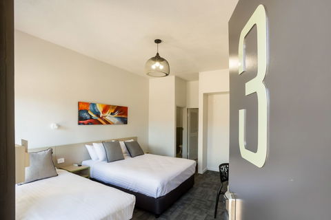 Nightcap At Emerald Star Hotel - Accommodation Sunshine Coast 2